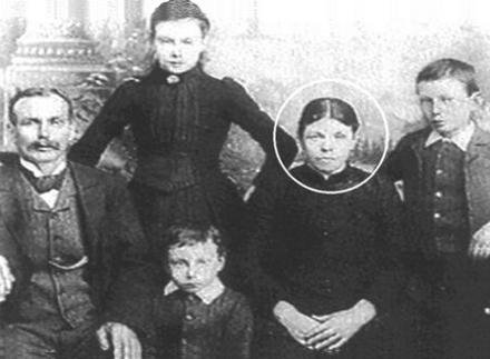 Σαν σήμερα έγινε το πρώτο θανατηφόρο τροχαίο -Αυτοκίνητο με 6 χλμ. παρέσυρε γυναίκα [εικόνες] | iefimerida.gr 0