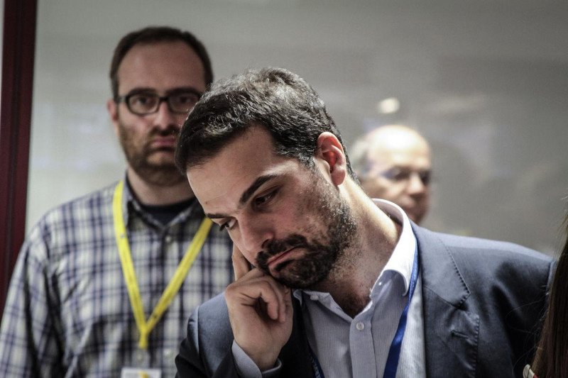 Το ξενύχτι Σακελλαρίδη, Παππά και δημοσιογράφων στις Βρυξέλλες [εικόνες] | iefimerida.gr 4