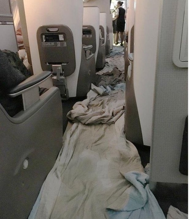 Χάος σε πτήση της British Airways προς Λονδίνο -Πλημμύρισε η καμπίνα με νερά [εικόνες] | iefimerida.gr 0