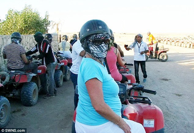 Βρετανίδα είχε κατακλέψει το Δημόσιο -Παρίστανε την ανάπηρη, έπαιρνε επιδόματα 80.000 δολ. και πήγαινε στις Μαλδίβες [εικόνες] | iefimerida.gr 1