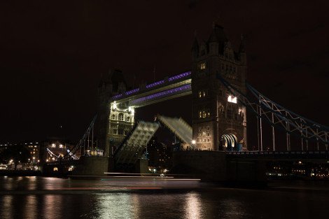 Οταν έσβησαν τα φώτα στο Λονδίνο -Ο διαφορετικός τρόπος που τίμησαν τους πεσόντες του Α' Παγκοσμίου Πολέμου [εικόνες] | iefimerida.gr 2