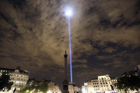 Οταν έσβησαν τα φώτα στο Λονδίνο -Ο διαφορετικός τρόπος που τίμησαν τους πεσόντες του Α' Παγκοσμίου Πολέμου [εικόνες] | iefimerida.gr 5