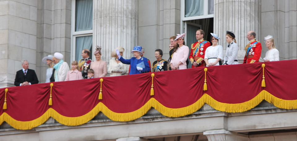 Πόσο κοστίζουν οι γαλαζοαίματοι; -Τα έξοδα των βασιλικών οικογενειών [εικόνες] | iefimerida.gr 2