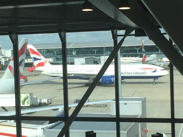 Συναγερμός: Πτήση της British προς Νέα Υόρκη δήλωσε έκτακτη ανάγκη και επιστρέφει στο Λονδίνο [εικόνες] | iefimerida.gr 4