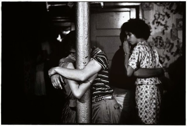 Ο φωτογράφος των συμμοριών της Νέας Υόρκης – Ακολούθησε με το φακό του τους πιο επικίνδυνους εφήβους της Αμερικής [εικόνες]  | iefimerida.gr 3