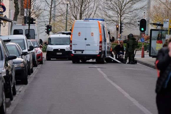 Συναγερμός στις Βρυξέλλες:  Εντοπίστηκε ύποπτο όχημα με φιάλες γκαζιού [εικόνες] | iefimerida.gr 1