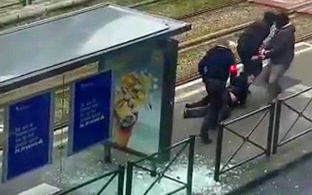 Νέα γκάφα; Δεν ήταν τρομοκράτης ο συλληφθείς του Σάαρμπεκ -Υπήρξε πρόβλημα με τη γλώσσα [εικόνες & βίντεο] | iefimerida.gr 2