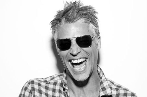 Σάντρα Μπούλοκ – Ενας γαλανομάτης γόης ο νέος σύντροφος της ηθοποιού [εικόνες] | iefimerida.gr 1