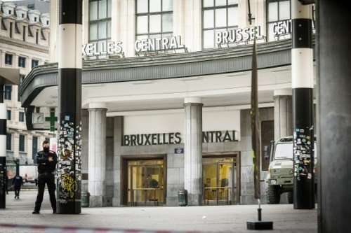 Στοιχειωμένη πόλη οι Βρυξέλλες -Λίγοι κυκλοφορούν, η ζωή ξεκινάει πάλι, δειλά [εικόνες] | iefimerida.gr 3