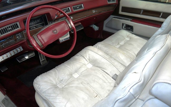 Το αμάξι-θαύμα: Κάντιλακ με τζακούζι και μπάρμπεκιου βγαίνει σε δημοπρασία [εικόνες] | iefimerida.gr 2