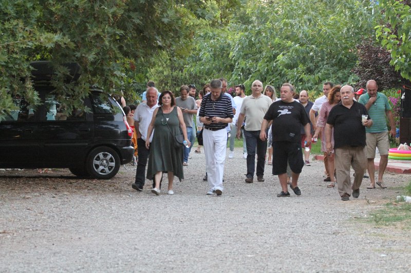 Στο κάμπινγκ της Νεολαίας ΣΥΡΙΖΑ ο  πρεσβευτής της Βενεζουέλας! [εικόνες] | iefimerida.gr 4