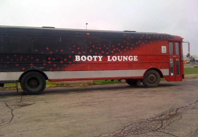 Επιστρέφει το κινητό στριπτιζάδικο του Ντιτρόιτ, μια από τις πιο καυτές μόδες της Αμερικής [εικόνες] | iefimerida.gr 2