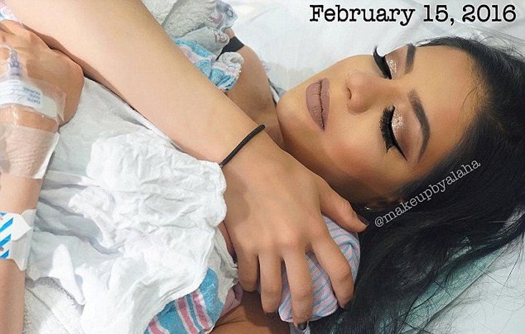 Εκανε το μαιευτήριο μπουντουάρ -Μακιγιέζ βαφόταν ενώ γεννούσε [εικόνες]  | iefimerida.gr 1