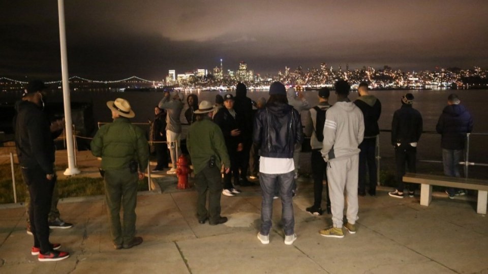 Η μέρα που ο Αντετοκούνμπο μπήκε στη... φυλακή [εικόνες] | iefimerida.gr 6