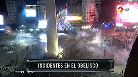 Επεισοδιακή η λήξη του Μουντιάλ στο Μπουένος Αϊρες: Οι μισοί πανηγύριζαν, οι άλλοι μισοί συγκρούονταν με την αστυνομία [βίντεο & εικόνες] | iefimerida.gr 2