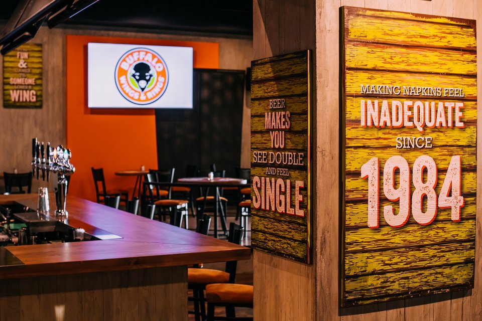 Στον πυρετό του Μουντιάλ το Buffalo Wings & Rings [εικόνες] | iefimerida.gr 3