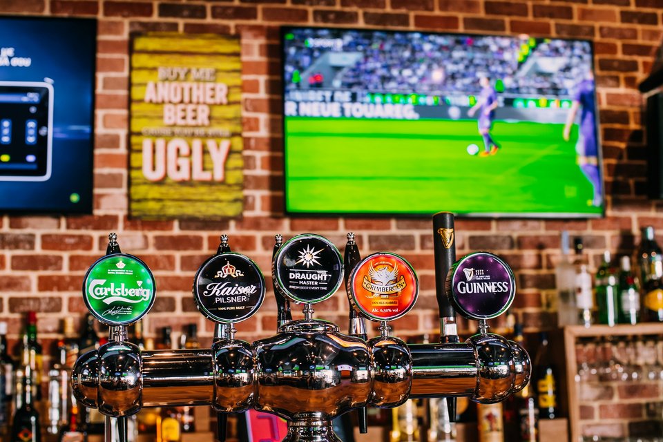 Στον πυρετό του Μουντιάλ το Buffalo Wings & Rings [εικόνες] | iefimerida.gr 2