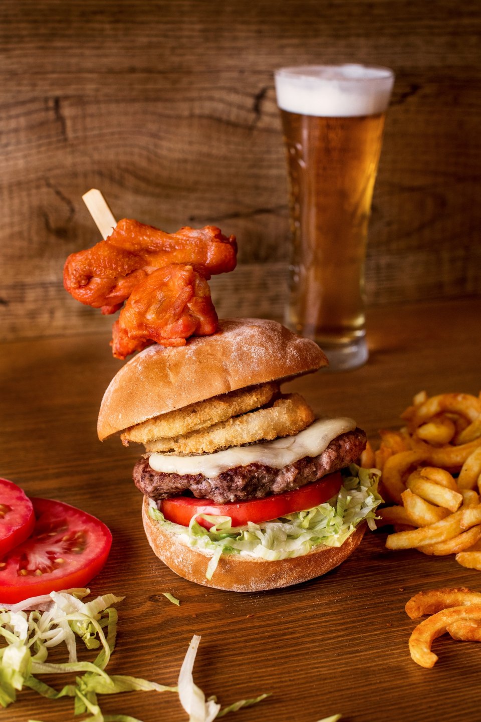 Στον πυρετό του Μουντιάλ το Buffalo Wings & Rings [εικόνες] | iefimerida.gr 0