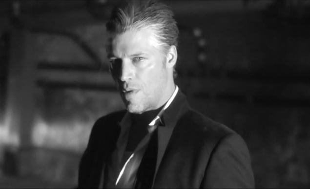 Σάντρα Μπούλοκ – Ενας γαλανομάτης γόης ο νέος σύντροφος της ηθοποιού [εικόνες] | iefimerida.gr 0