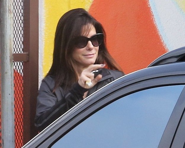 Η Σάντρα Μπούλοκ στα 50 της «τα σπάει» [εικόνες] | iefimerida.gr 2