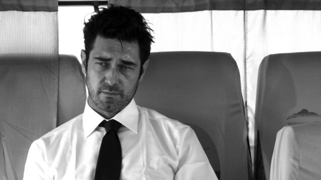 Ο σέξι Τούρκος ηθοποιός που έγινε μήλον της έριδος για δυο Ελληνες σκηνοθέτες [εικόνες] | iefimerida.gr 1