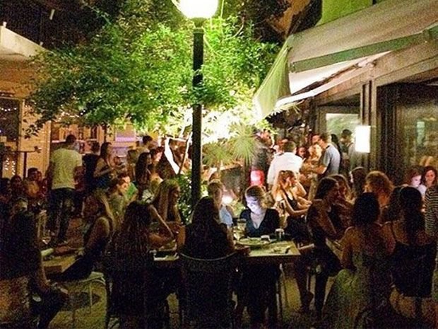 La Esquina: Ενα μικρό μπαρ στο Κολωνάκι κάνει τα καλύτερα burgers [εικόνες] | iefimerida.gr 0