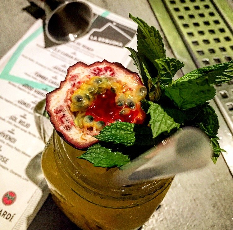 La Esquina: Ενα μικρό μπαρ στο Κολωνάκι κάνει τα καλύτερα burgers [εικόνες] | iefimerida.gr 12