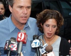 Ο Τζεμπ Μπους μιλάει για τον εθισμό της κόρης του στα ναρκωτικά | iefimerida.gr 1
