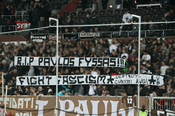 O Παύλος Φύσσας έγινε πανό σε γερμανικό γήπεδο - «Τσακίστε τους ναζί» [εικόνες] | iefimerida.gr 0