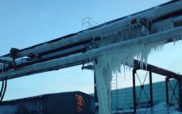 Απίστευτες εικόνες: Ολόκληρη πόλη στη Σιβηρία «θάφτηκε» κάτω από τον πάγο | iefimerida.gr 0