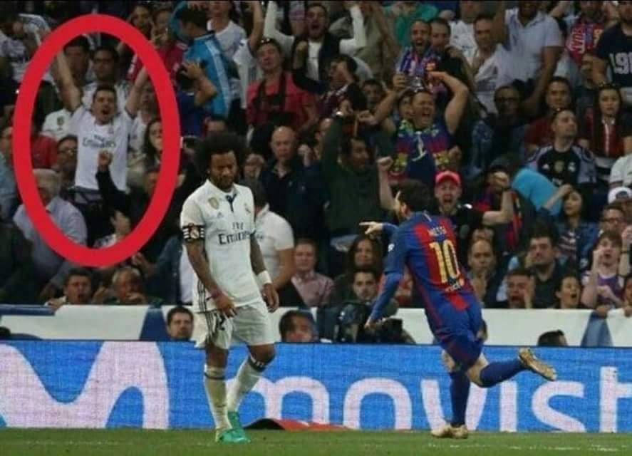 Απίστευτο: Φίλαθλος με την φανέλα της Ρεάλ Μαδρίτης πανηγύρισε το γκολ του Μέσι στο 92’ [εικόνα] | iefimerida.gr 0