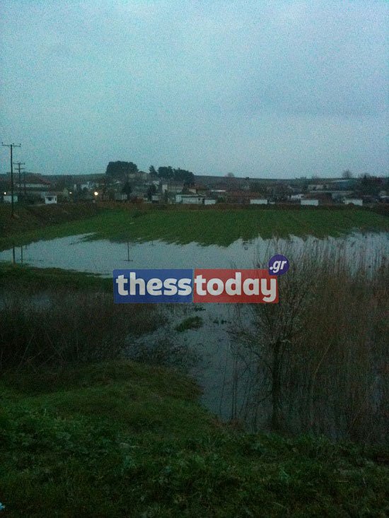 Συναγερμός στις Σέρρες: Ανοιξαν τα φράγματα της λίμνης Κερκίνης [εικόνες&βίντεο] | iefimerida.gr 1