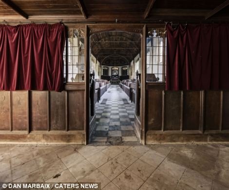 Όταν φεύγουν οι άνθρωποι – Εικόνες αστικής εγκατάλειψης από ένα φωτογράφο που τρυπώνει στα άδυτα των πόλεων [εικόνες] | iefimerida.gr 4