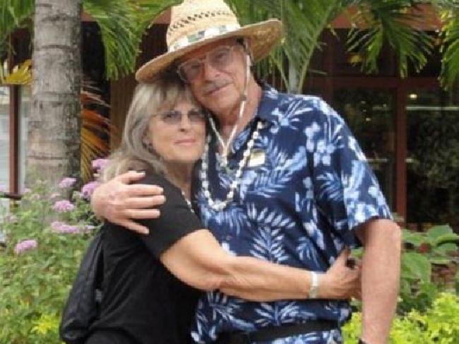 ΗΠΑ: 73χρονη χώρισε τον επί 22 χρόνια σύζυγό της επειδή ψήφισε... Τραμπ [εικόνες] | iefimerida.gr 0