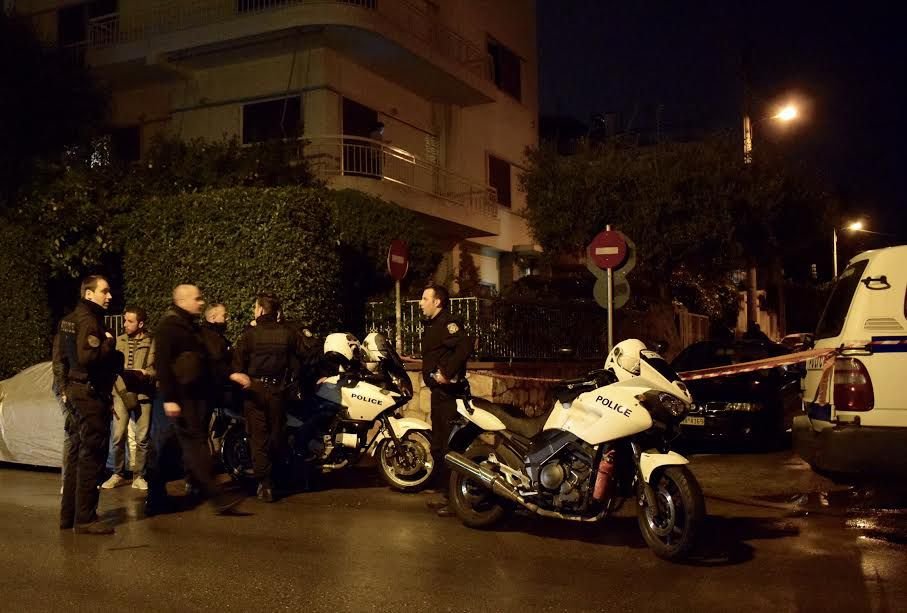 Ενέδρα θανάτου: Πυροβόλησαν γιο γιατρού στο Παλαιό Φάληρο [εικόνες & βίντεο] | iefimerida.gr 0