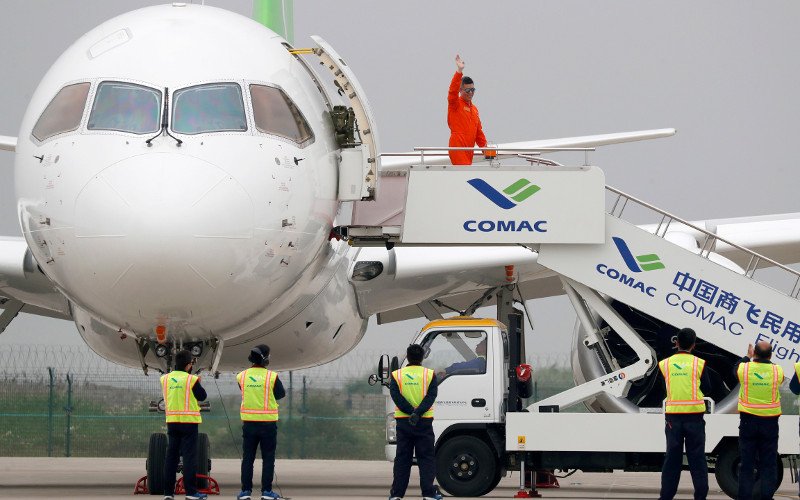 Στους αιθέρες το C919, το πρώτο μεγάλο επιβατικό αεροσκάφος κινεζικής παραγωγής [εικόνες] | iefimerida.gr 2