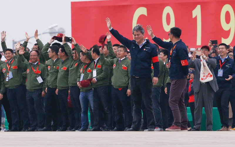 Στους αιθέρες το C919, το πρώτο μεγάλο επιβατικό αεροσκάφος κινεζικής παραγωγής [εικόνες] | iefimerida.gr 3