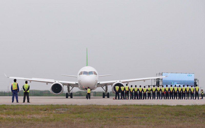 Στους αιθέρες το C919, το πρώτο μεγάλο επιβατικό αεροσκάφος κινεζικής παραγωγής [εικόνες] | iefimerida.gr 4