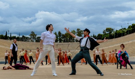 Mια πρωτόγνωρη εμπειρία για την Αθήνα: Ο Ζορμπάς θα σαρώσει την Αθήνα μπροστά σε 15.000 άτομα [εικόνες&βίντεο] | iefimerida.gr 0