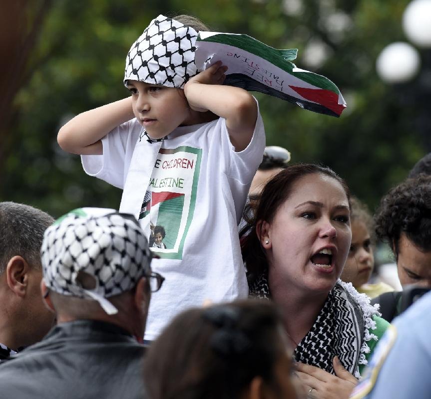 Χιλιάδες σημαίες της Παλαιστίνης έξω από το Λευκό Οίκο -Διαμαρτυρία για το μακελειό στη Γάζα [εικόνες] | iefimerida.gr 5