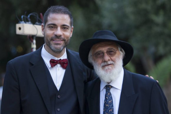 Εμφάνιση έκπληξη! Ο δήμαρχος Αλίμου παίζει στην ταινία του Σμαραγδή «Καζαντζάκης» [εικόνες]  | iefimerida.gr 5