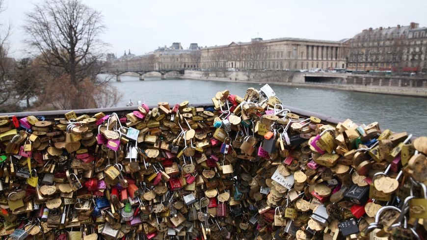 Παρίσι: Οι κλειδαριές του έρωτα θα πωληθούν σε δημοπρασία -Τιμές-έκπληξη [εικόνες] | iefimerida.gr 6