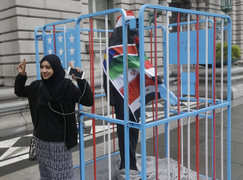 HΠΑ: Εντός της εβδομάδας η απόφαση του δικαστηρίου για το αντιμεταναστευτικό διάταγμα του Τραμπ [εικόνες]  | iefimerida.gr 2