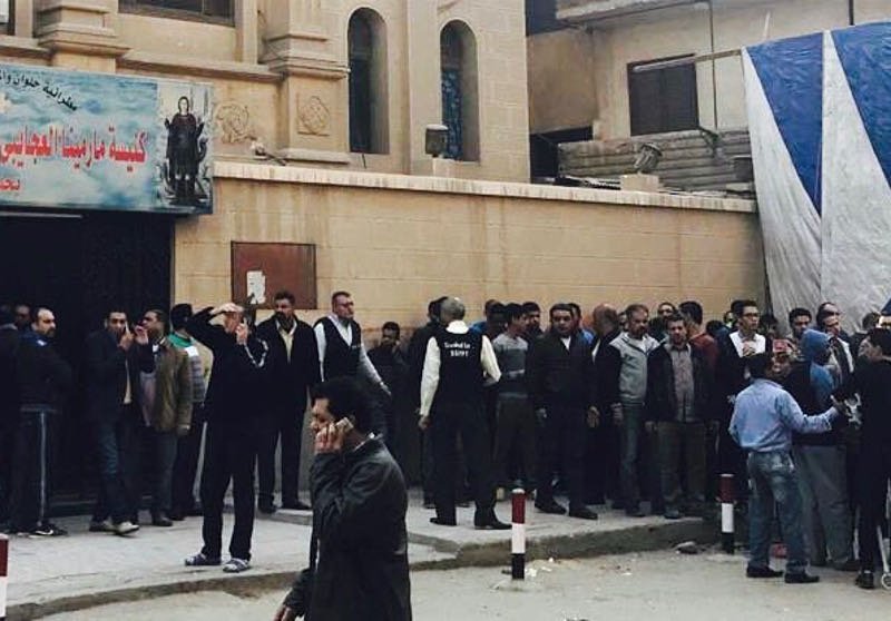 Τουλάχιστον 10 νεκροί από επίθεση ενόπλων σε εκκλησία στο Κάιρο [εικόνα] | iefimerida.gr 0