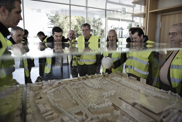 Επίσκεψη Τσίπρα στο κέντρο Πολιτισμού του Ιδρύματος Σταύρος Νιάρχος στο Φάληρο [εικόνες] | iefimerida.gr 0