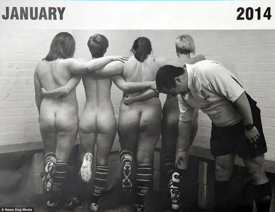 Το πιο κακόγουστο γυμνό ημερολόγιο μακράν – Κορίτσια του ράγκμπι φωτογραφίζονται γυμνά προκαλώντας γέλιο [εικόνες]  | iefimerida.gr 0