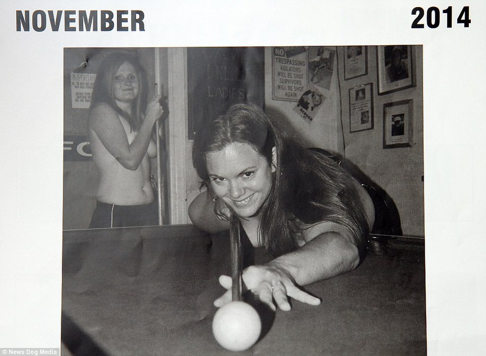 Το πιο κακόγουστο γυμνό ημερολόγιο μακράν – Κορίτσια του ράγκμπι φωτογραφίζονται γυμνά προκαλώντας γέλιο [εικόνες]  | iefimerida.gr 5