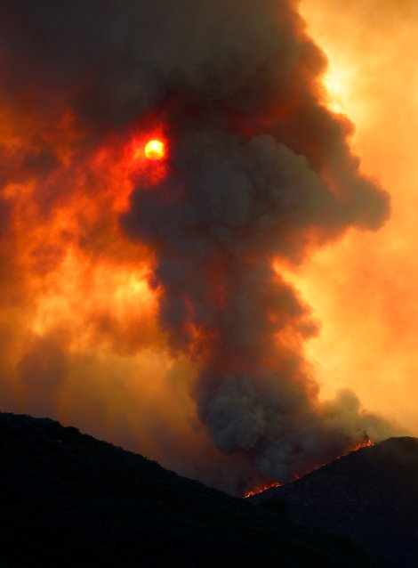 Σε πύρινο κλοιό η Καλιφόρνια [εικόνες] | iefimerida.gr 2