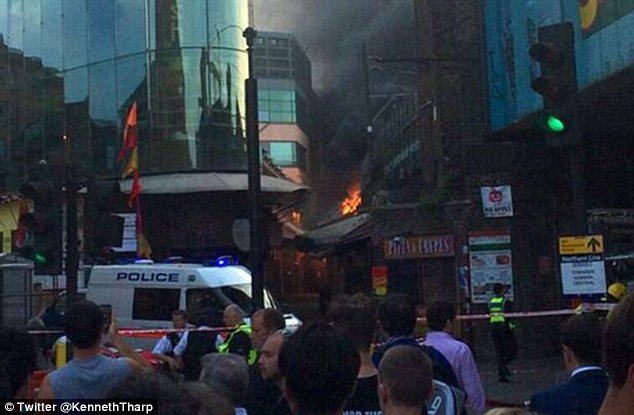To Camden Town στο βόρειο Λονδίνο ζώστηκε χθες το βράδυ στις φλόγες [βίντεο & εικόνες] | iefimerida.gr 4