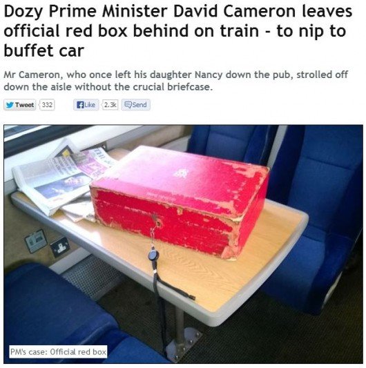 Ο Κάμερον ξέχασε τη βαλίτσα με τα κρατικά μυστικά σε βαγόνι του τρένου [εικόνα] | iefimerida.gr 0